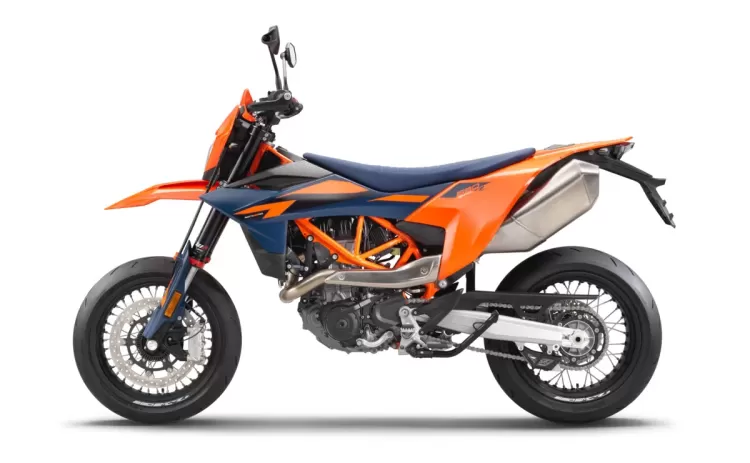 659450 My26 Ktm 690 Smc R 90 Left Eu Spec Eu Global Studio