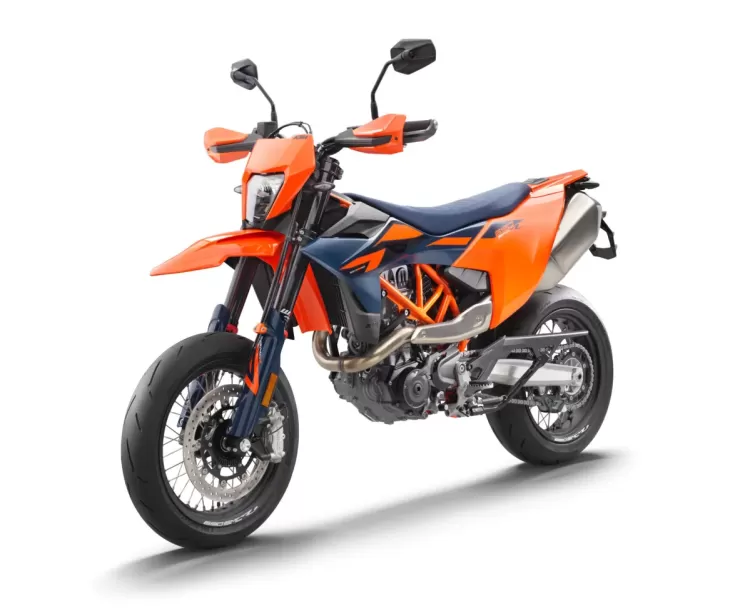 659455 My26 Ktm 690 Smc R 45 Front Left Eu Spec Eu Global Studio