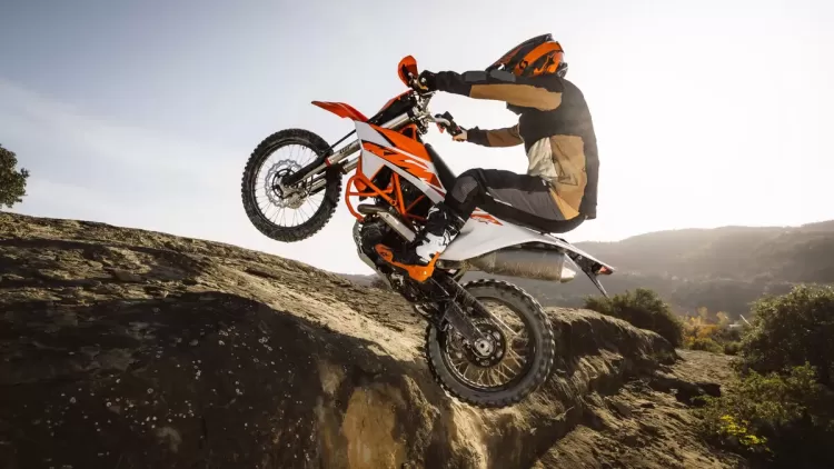 663664 My26 Ktm 690 Enduro R Action Us Spec Usa Action