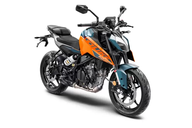 542124 My24 Ktm 125 Duke Studio Front Right 04 Studio India Global Europe 03 Studio